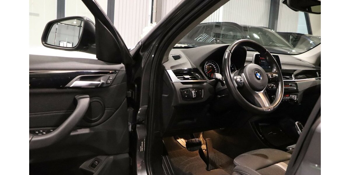 BMW X1 sDrive 18i SPORT-LINE AUTOMATIK / LED / NAVI+ 64.000 km 19.400 &euro; Hamm 59077