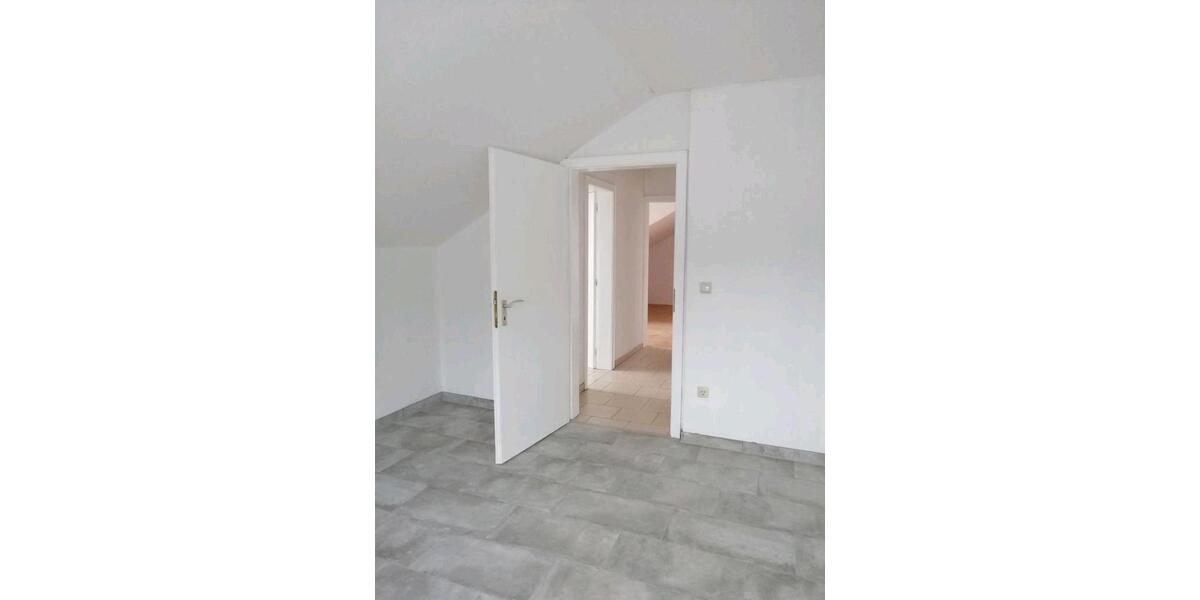 Dachgeschoßwohnung Bad Lippspringe - 2 Zimmer, 47 m&sup2;, 390&euro; | Angebot:25418577