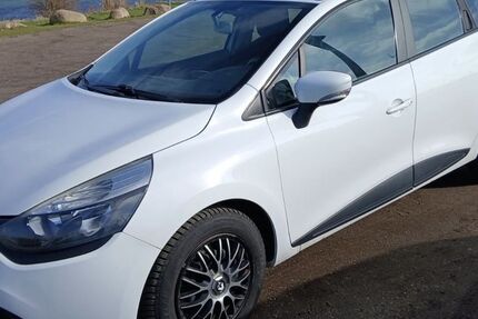 Renault Clio 137.043 km 4.800 &euro; Hamburg 22303