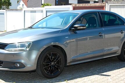 VW Jetta 220.300 km 4.980 &euro; Feucht 90537