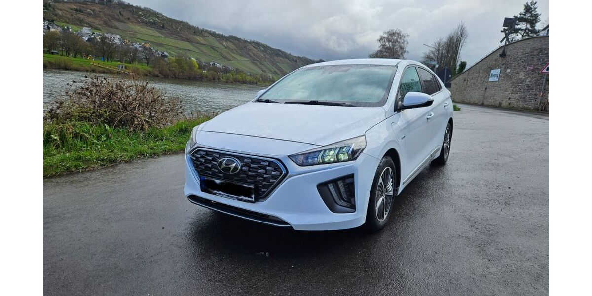 Hyundai IONIQ 54.000 km 15.989 &euro; Kröv 54536