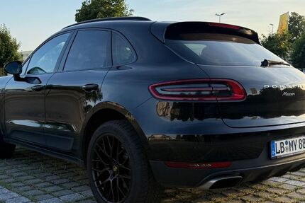 Porsche Macan 144.570 km 28.900 &euro; Bietigheim-Bissingen 74321