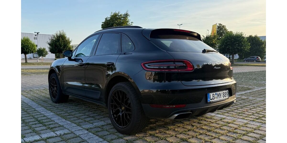 Porsche Macan 144.570 km 29.750 &euro; Bietigheim-Bissingen 74321