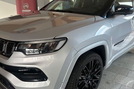 Jeep Compass 42.823 km 22.990 &euro; Rudolstadt 07407