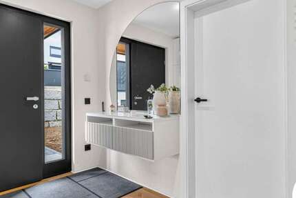 Haus Krumbach (Schwaben) - 5 Zimmer, 128 m&sup2;, 2.300&euro; | Angebot:27018672
