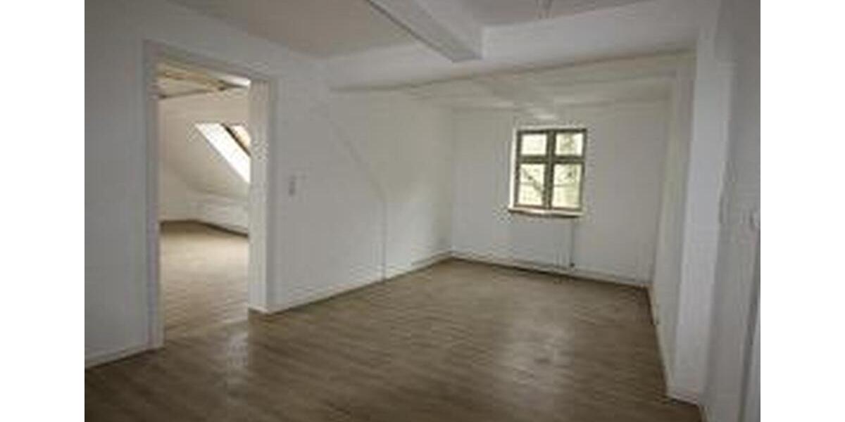 Dachgeschoßwohnung Helmstedt - 2.5 Zimmer, 66 m&sup2;, 478&euro; | Angebot:26688776