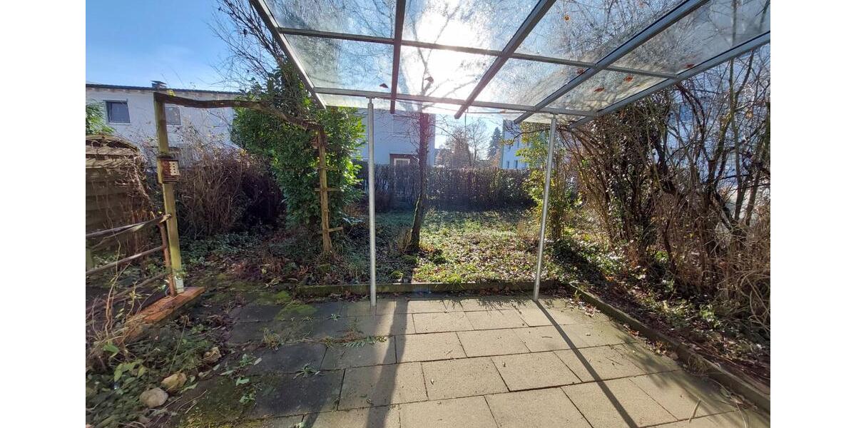 Reiheneckhaus mit großem Garten und Garage 5 zimmer