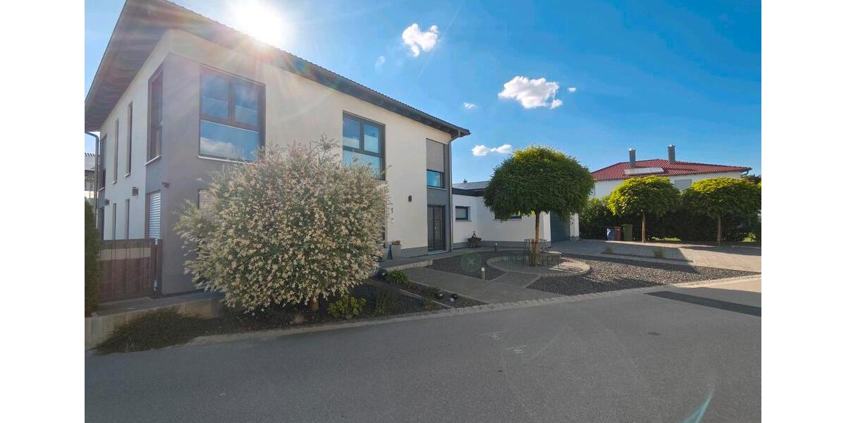 Villa Feuchtwangen - 1 Zimmer, 197 m&sup2;, 870.000&euro; | Angebot:26914907