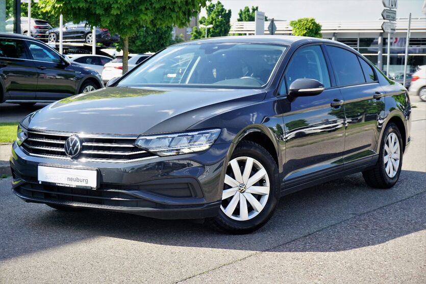 VW Passat 83.006 km 22.400 € Neuburg an der Donau 86633