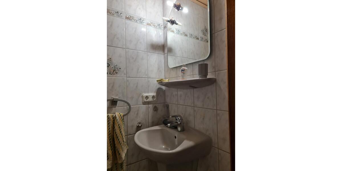 Einfamilienhaus Ottweiler - 8 Zimmer, 210 m&sup2;, 280.000&euro; | Angebot:27010138