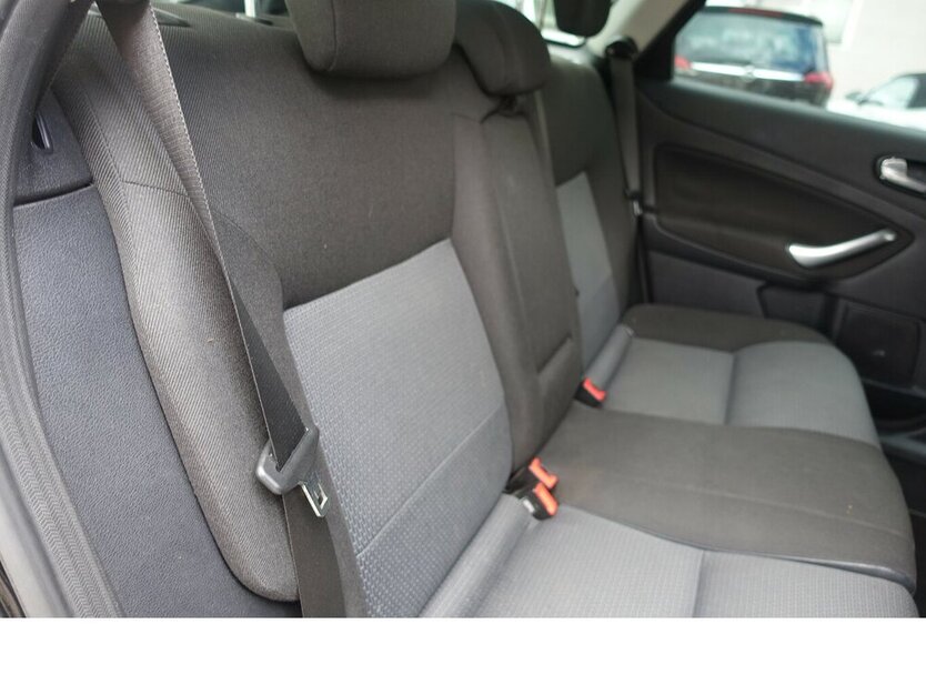 Mondeo Ambiente AHK abnehmbar Sony Sitzheizung