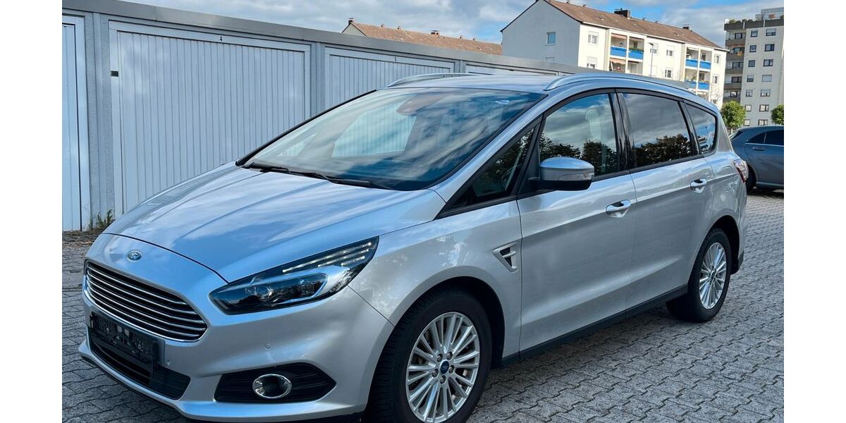 Ford S-Max 165.000 km 10.900 &euro; Karlsruhe 76133