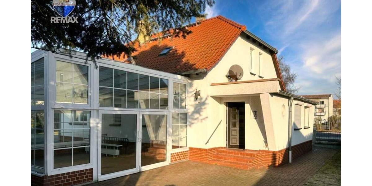 Neuhardenberg bei Berlin - Einfamilienhaus mit Wintergarten, Doppelgarage und großem Grundstück 5 zimmer