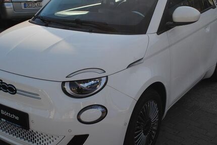 Fiat 500e 11.572 km 18.990 &euro; Dessau-Roßlau 06842