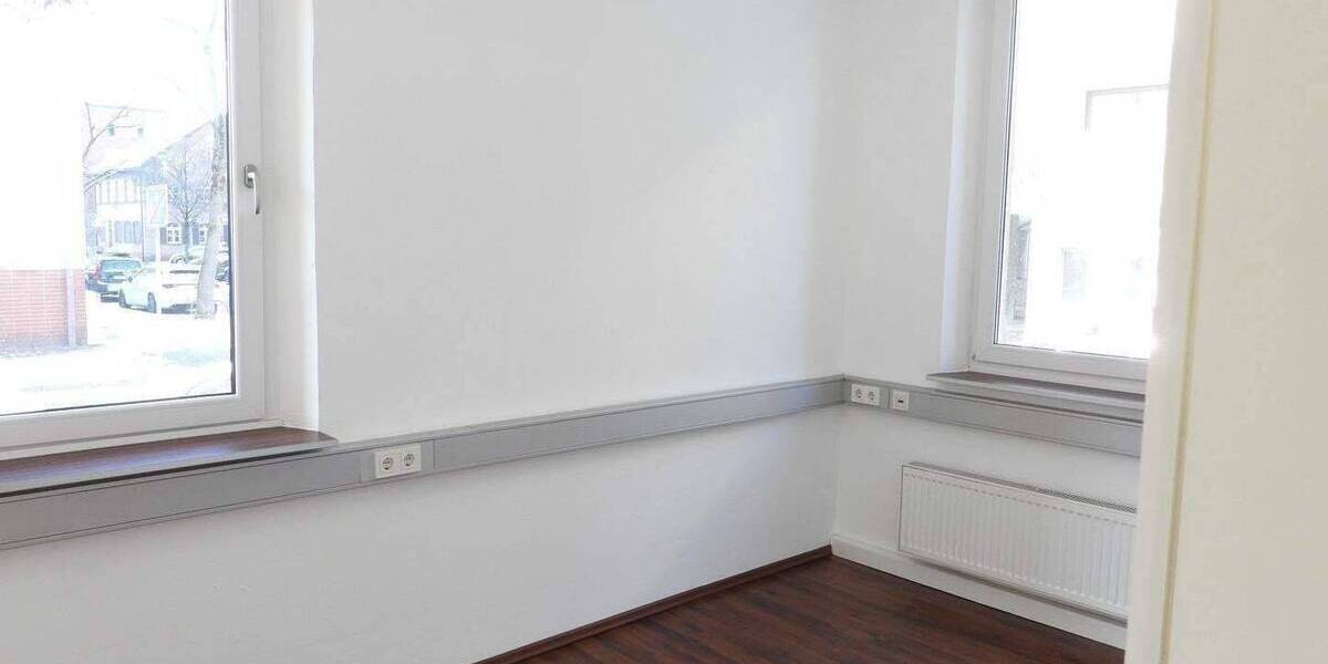 Gewerbeobjekt Nürnberg St Peter - 4 Zimmer, 128 m&sup2;, 890&euro; | Angebot:26843714
