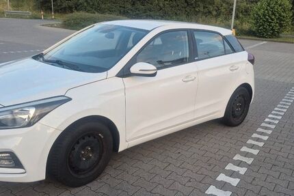 Hyundai i20 93.000 km 9.600 &euro; Gernsheim 64579
