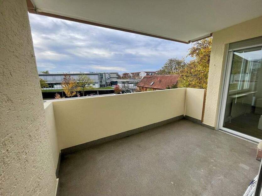 Modernes 2,5 -Zimmer-Apartment mit Balkon und Stellplatz - Erstbezug nach Sanierung 2 zimmer