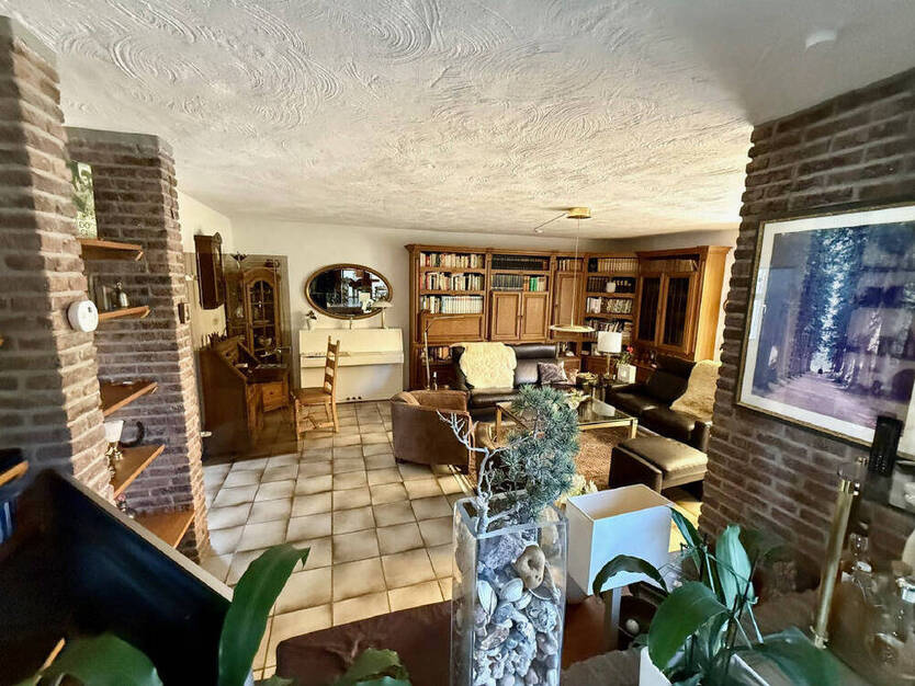 FröndenbergRuhr: Split-Level-Einfamilienhaus in bevorzugter Wohnlage - Ein echtes Liebhaberstück!
