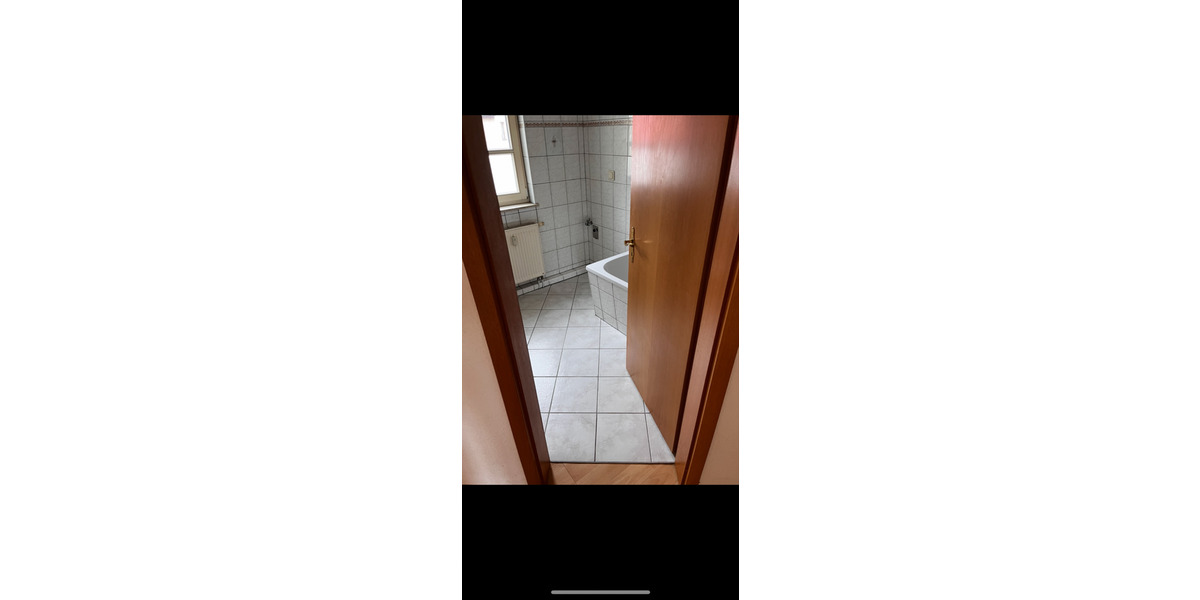 Dachgeschoßwohnung Marlow - 3 Zimmer, 90 m&sup2;, 800&euro; | Angebot:25717872