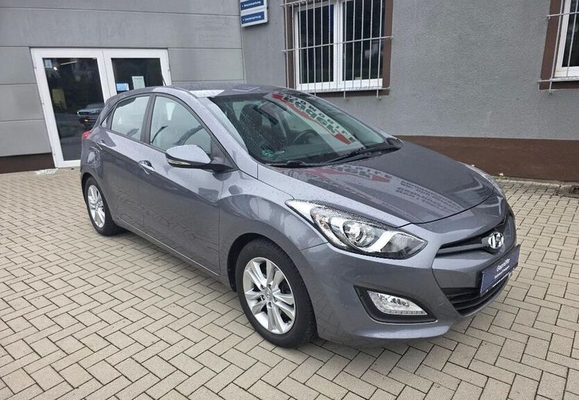 i30