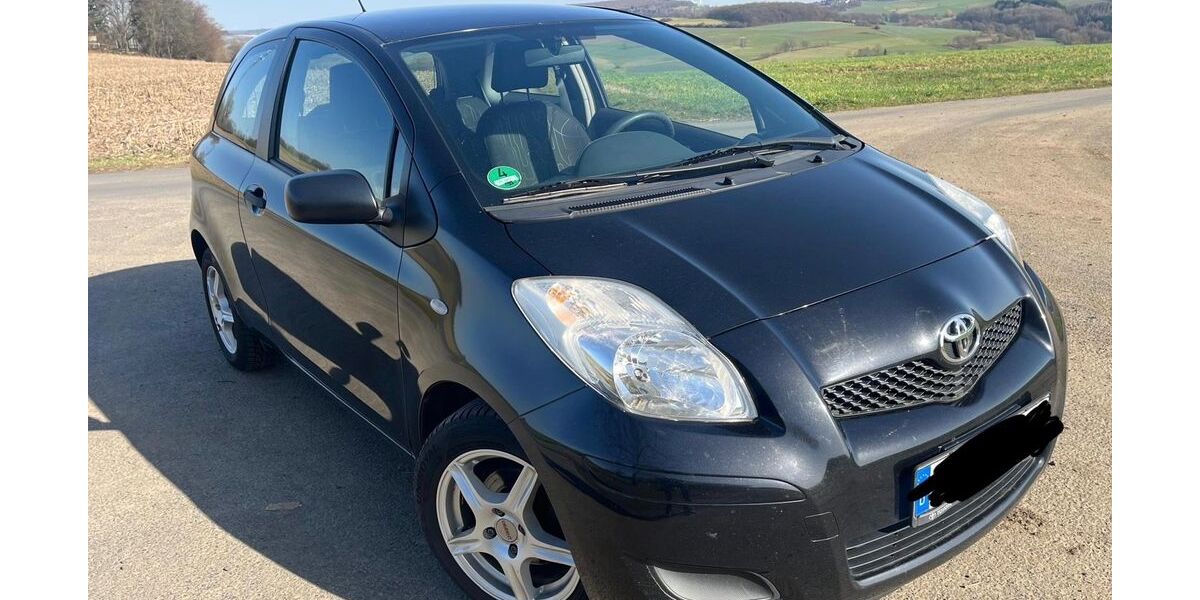 Toyota Yaris 128.959 km 3.850 &euro; Büdingen 63654