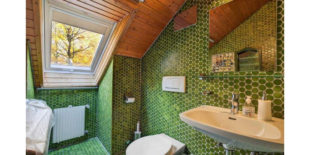 Einfamilienhaus Waldbronn / Etzenrot Etzenrot - 9 Zimmer, 252 m&sup2;, 895.000&euro; | Angebot:24736320