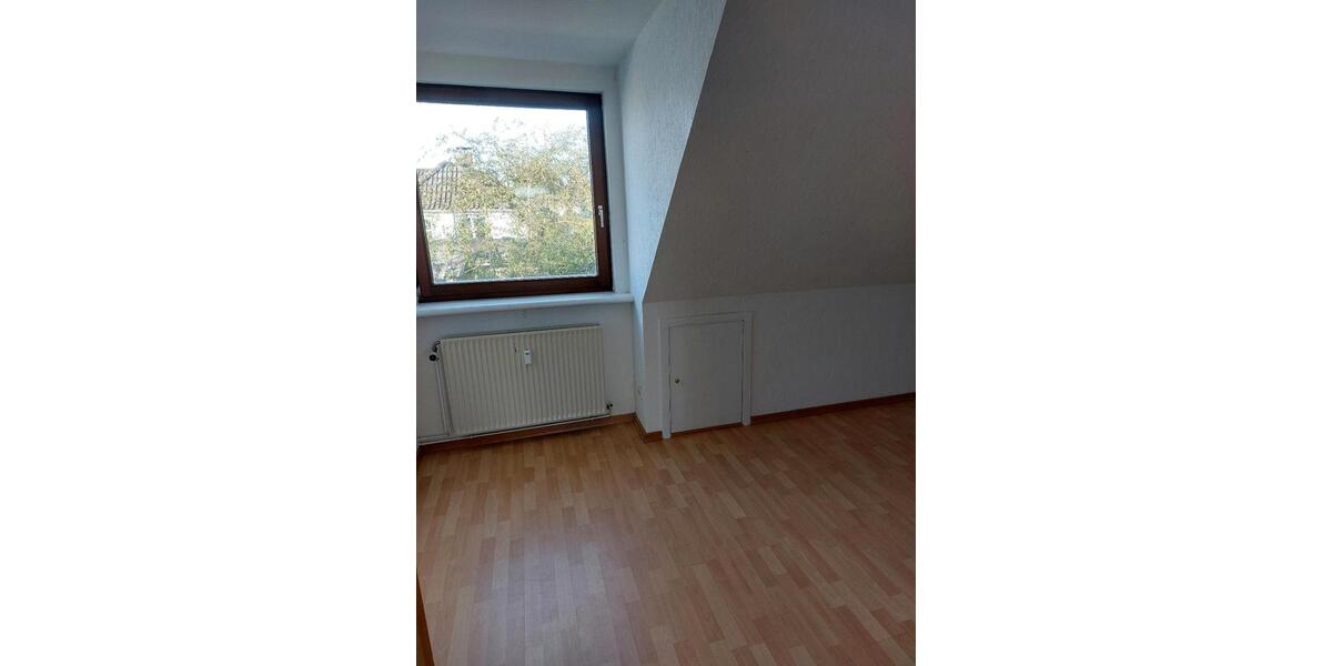 Dachgeschoßwohnung Mittelangeln - 3 Zimmer, 100 m&sup2;, 955&euro; | Angebot:25332870