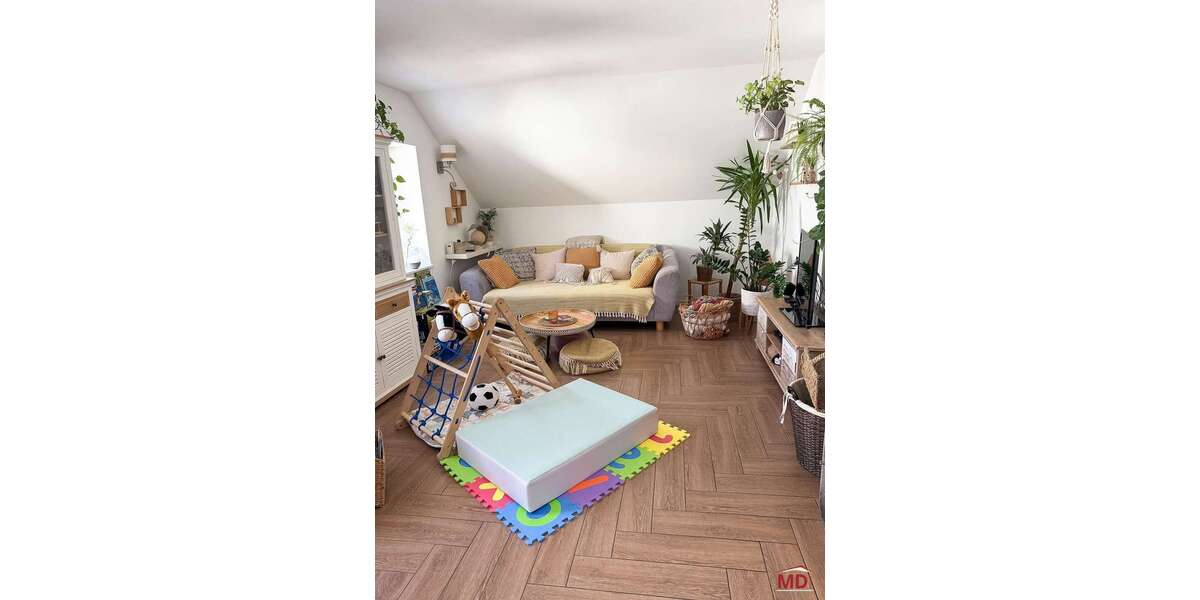 Etagenwohnung Hohndorf - 4 Zimmer, 100 m&sup2;, 780&euro; | Angebot:27111919