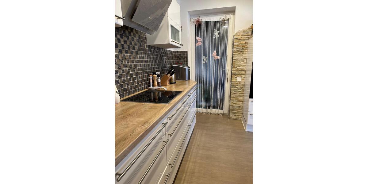 Erdgeschoßwohnung Lemgo - 3 Zimmer, 93 m&sup2;, 900&euro; | Angebot:25449344