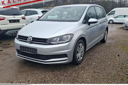 VW Touran 111.598 km 10.385 &euro; Achern 77855