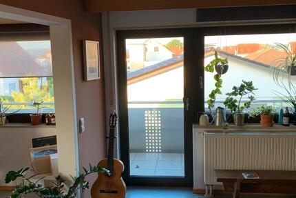 Helle 4-Zimmer-Wohnung mit Balkon zimmer