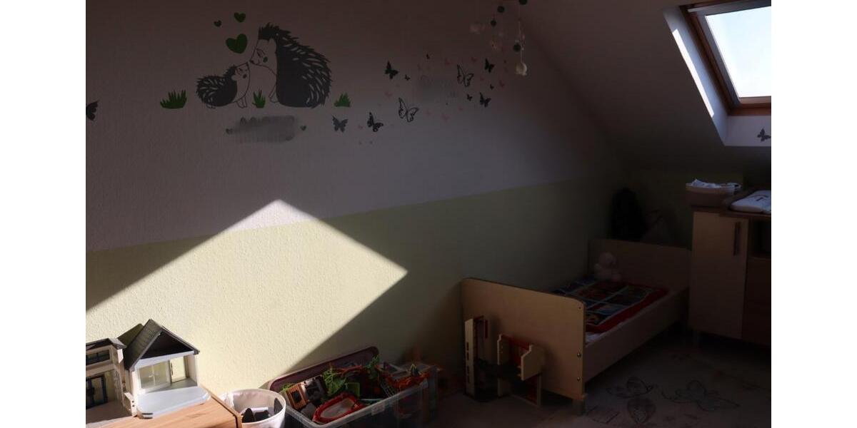 Dachgeschoßwohnung Roth - 3.5 Zimmer, 82 m&sup2;, 195.000&euro; | Angebot:26503548