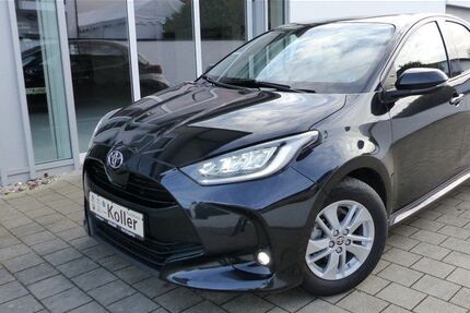 Toyota Yaris 42.310 km 15.990 &euro; Bad Gögging 93333