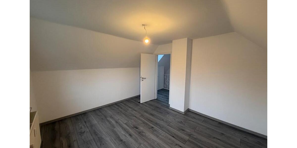Doppelhaushälfte Braunschweig Wabe-Schunter-Beberbach - 3 Zimmer, 90 m&sup2;, 1.500&euro; | Angebot:25379049