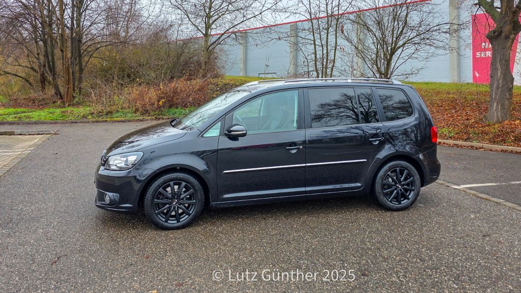 VW Touran 227.200 km 9.700 &euro; Meuselwitz 04610