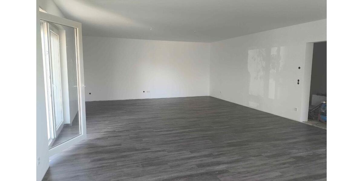 Terrassenwohnung Bergneustadt - 3 Zimmer, 114 m&sup2;, 1.100&euro; | Angebot:26384282