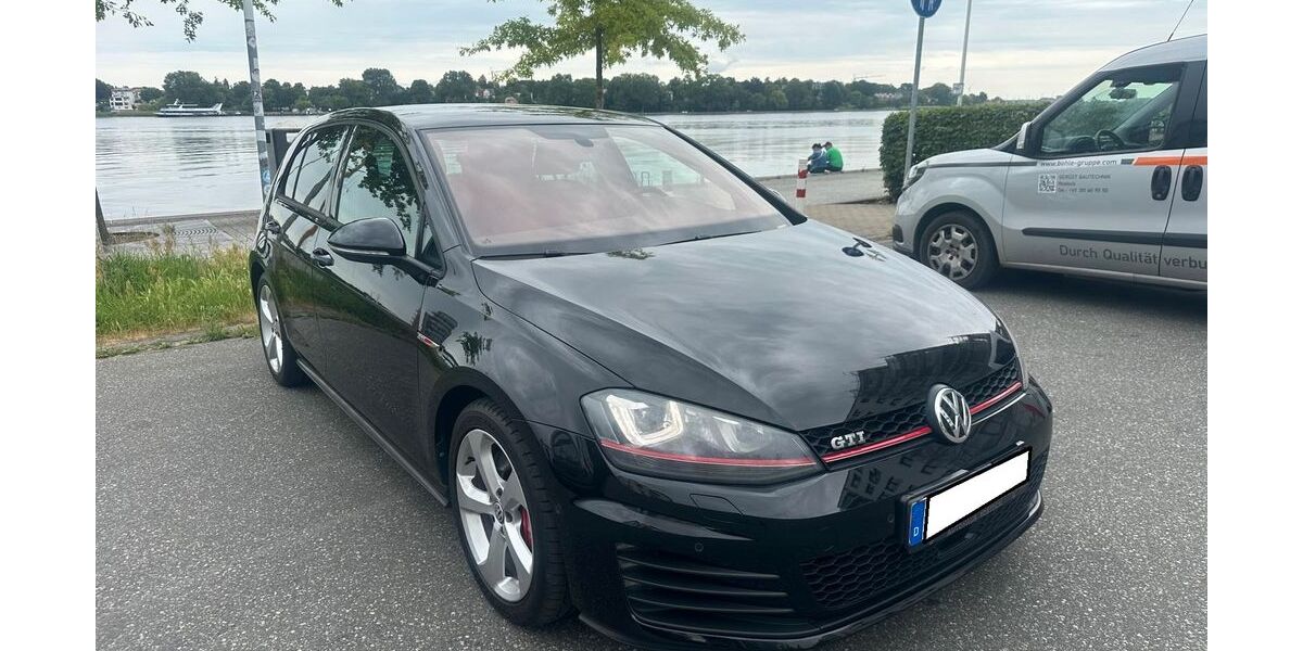 VW Golf 92.000 km 15.990 &euro; Rostock 18069