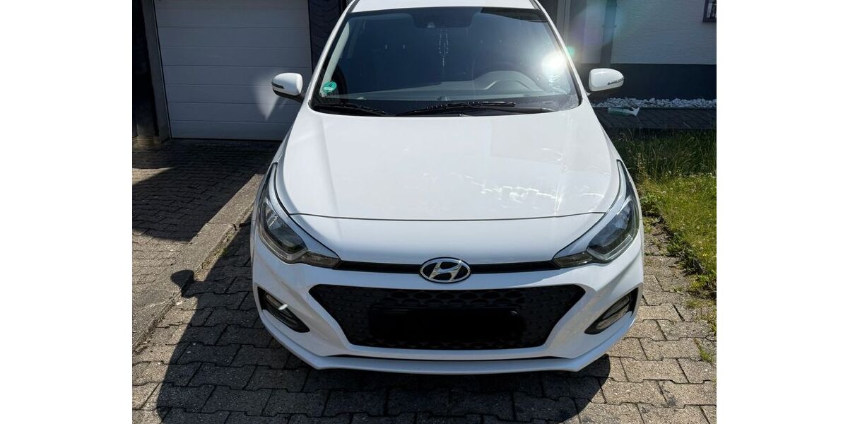 Hyundai i20 67.000 km 10.900 &euro; Remscheid 42899
