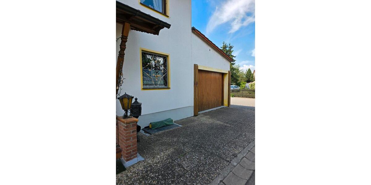 Reihenhaus Neutraubling - 7 Zimmer, 170 m&sup2;, 479.000&euro; | Angebot:26803619