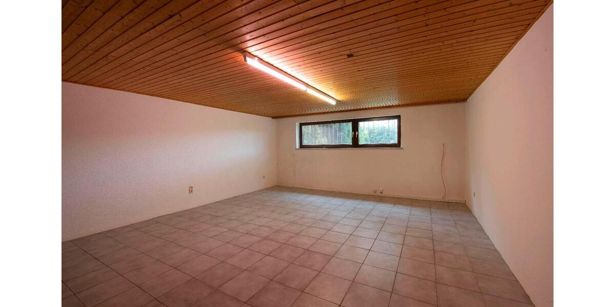 Doppelhaushälfte Röttingen - 7 Zimmer, 230 m&sup2;, 448.000&euro; | Angebot:26765969