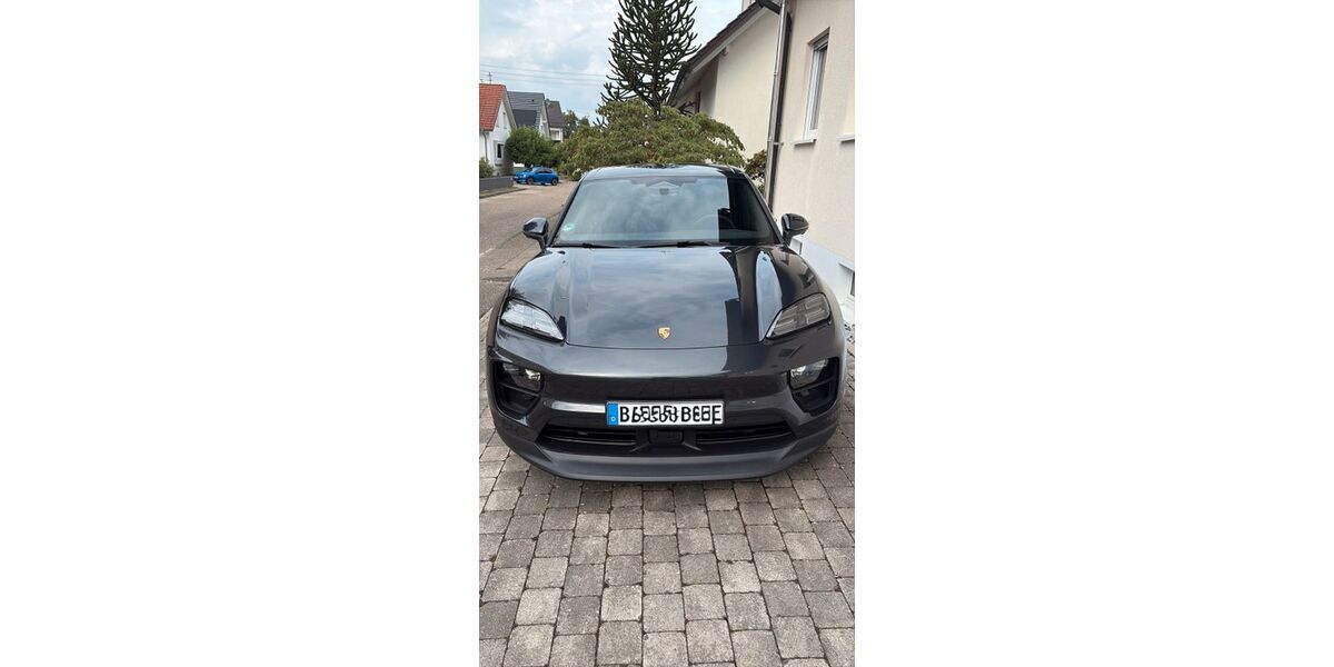 Porsche Macan 8.500 km 73.250 &euro; Baden-Baden 76532