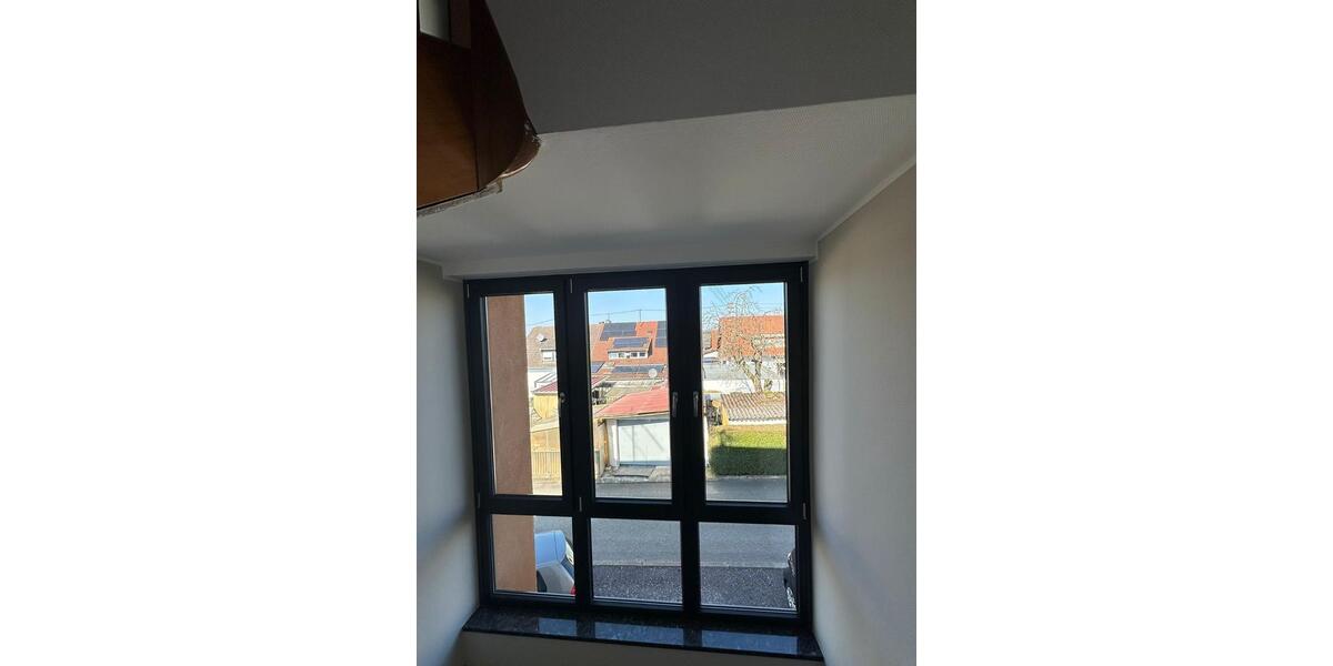 Obergeschosswohnung in Schwalbach zu Vermieten 5 zimmer