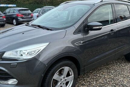 Ford Kuga 101.000 km 13.200 &euro; Dinslaken 46539