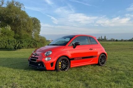 Abarth 695 10.000 km 27.500 &euro; Ketsch 68775