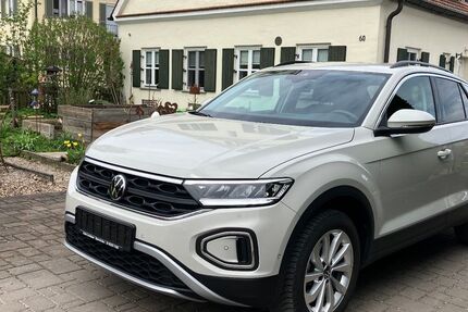 VW T-Roc 34.195 km 24.985 € Baiershofen 86450