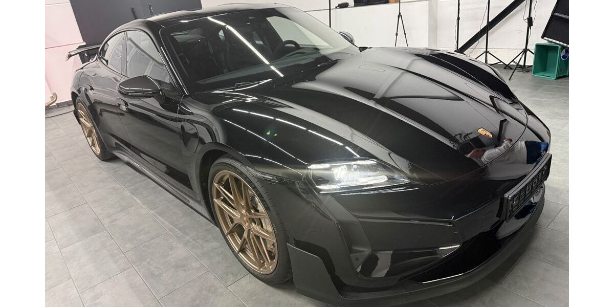 Porsche Taycan 6.790 km 159.999 &euro; Markgröningen 71706