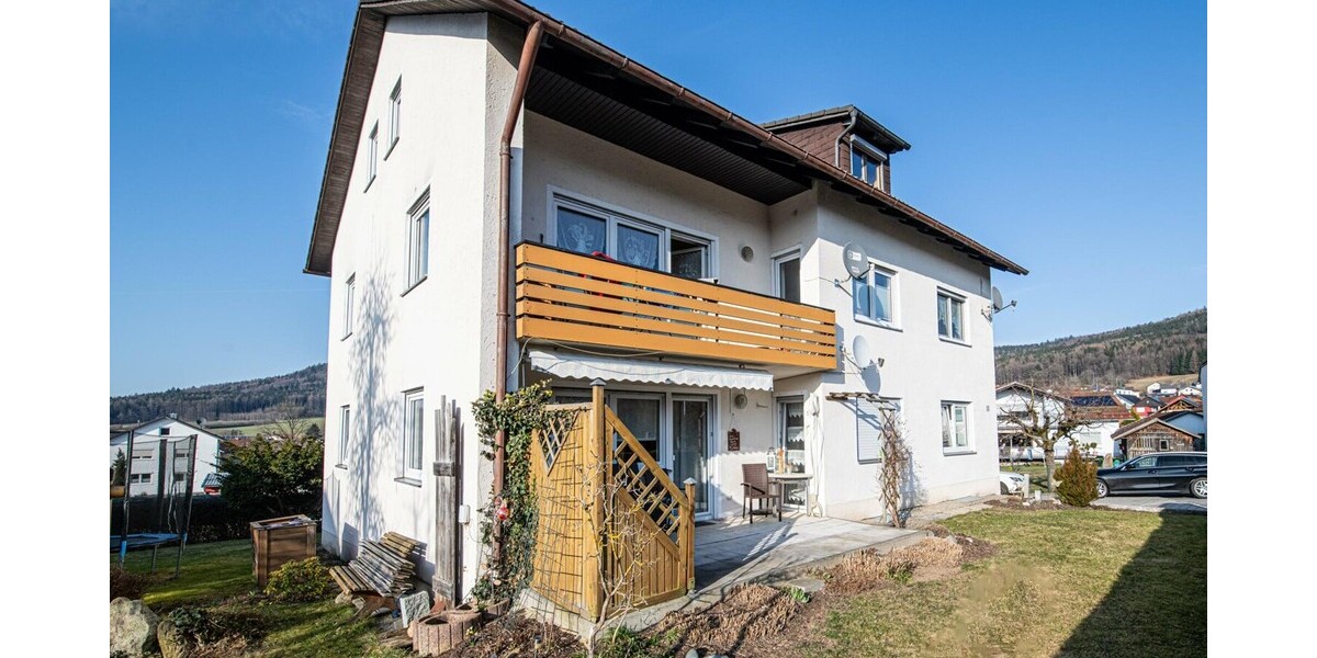 Interessantes Mehrfamilienhaus als Kapitalanlage oder Mehrgenerationenwohnen - Mehrfamilienhaus, Wohnhaus Waldmünchen | Angebot:25991949