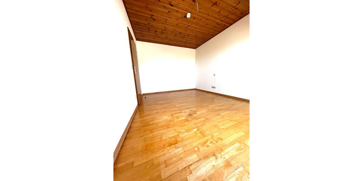 Dachgeschoßwohnung Idar-Oberstein Oberstein - 2 Zimmer, 64 m&sup2;, 450&euro; | Angebot:26416133