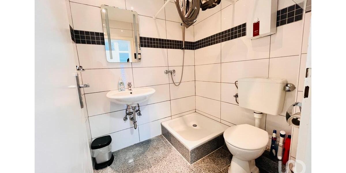 Einfamilienhaus in Mönchengladbach in guter Lage mit 8 Zimmern und Garten mit 2 getrennte Wohnungen 9 zimmer