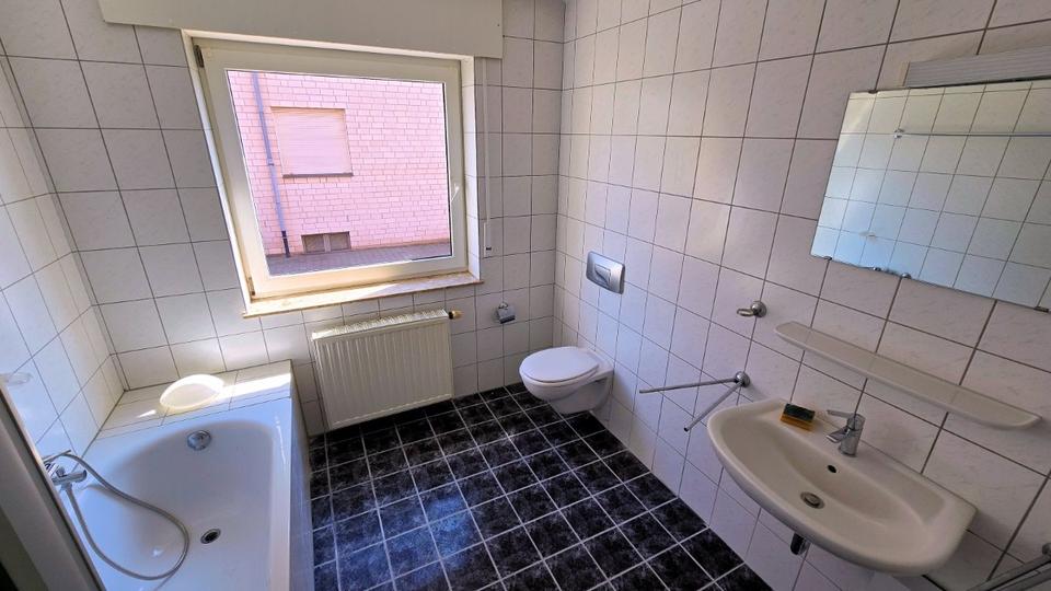 Erdgeschoßwohnung Halle - 3 Zimmer, 78 m&sup2;, 775&euro; | Angebot:26286322